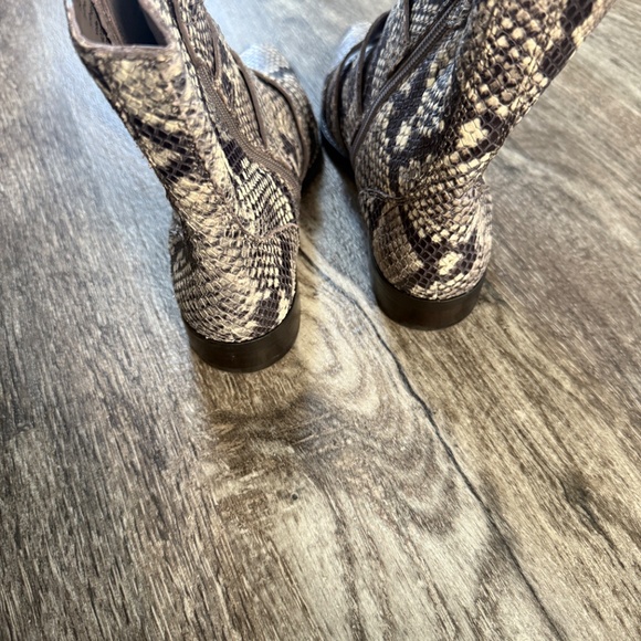 J. Crew Multi Buckle Boots in Snake Embossed Leather Size 6 - Picture 7 of 7